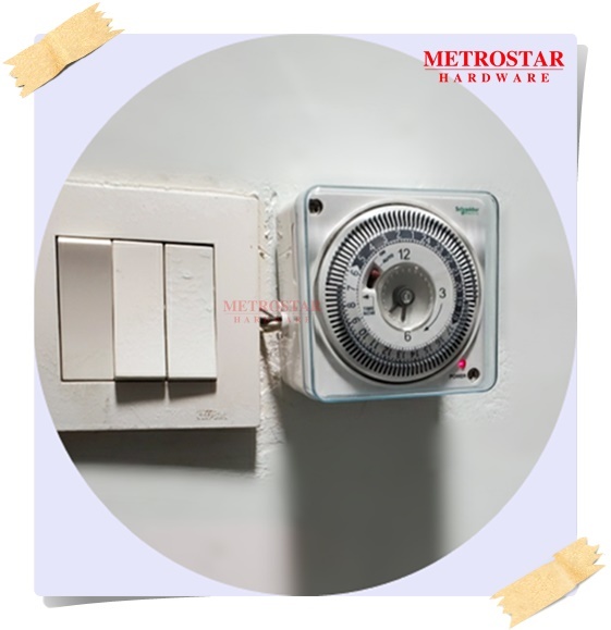 Schneider 24H Timer Switch With Reserve